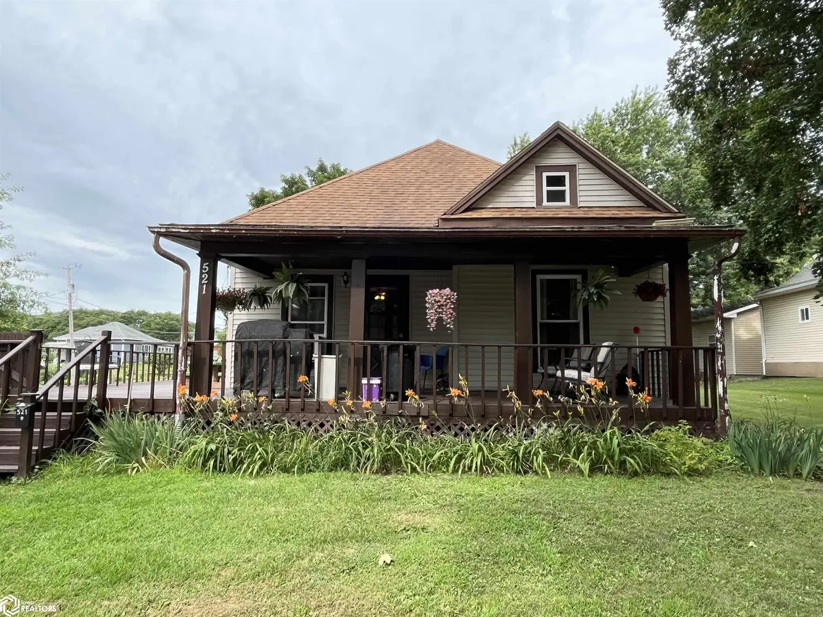 521 S 2nd ST, Albia, IA 52531