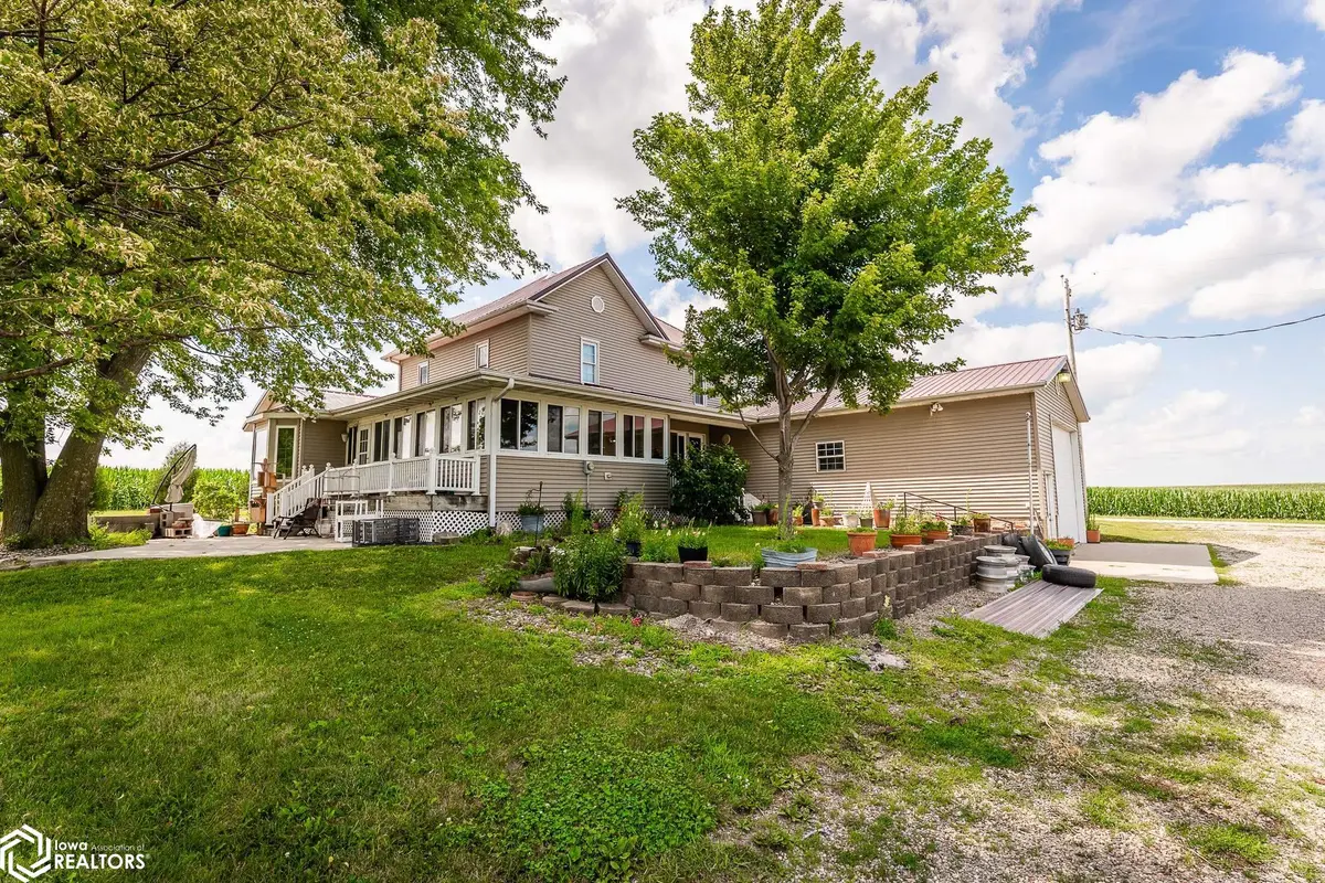 2054 350Th AVE, Brooklyn, IA 52211