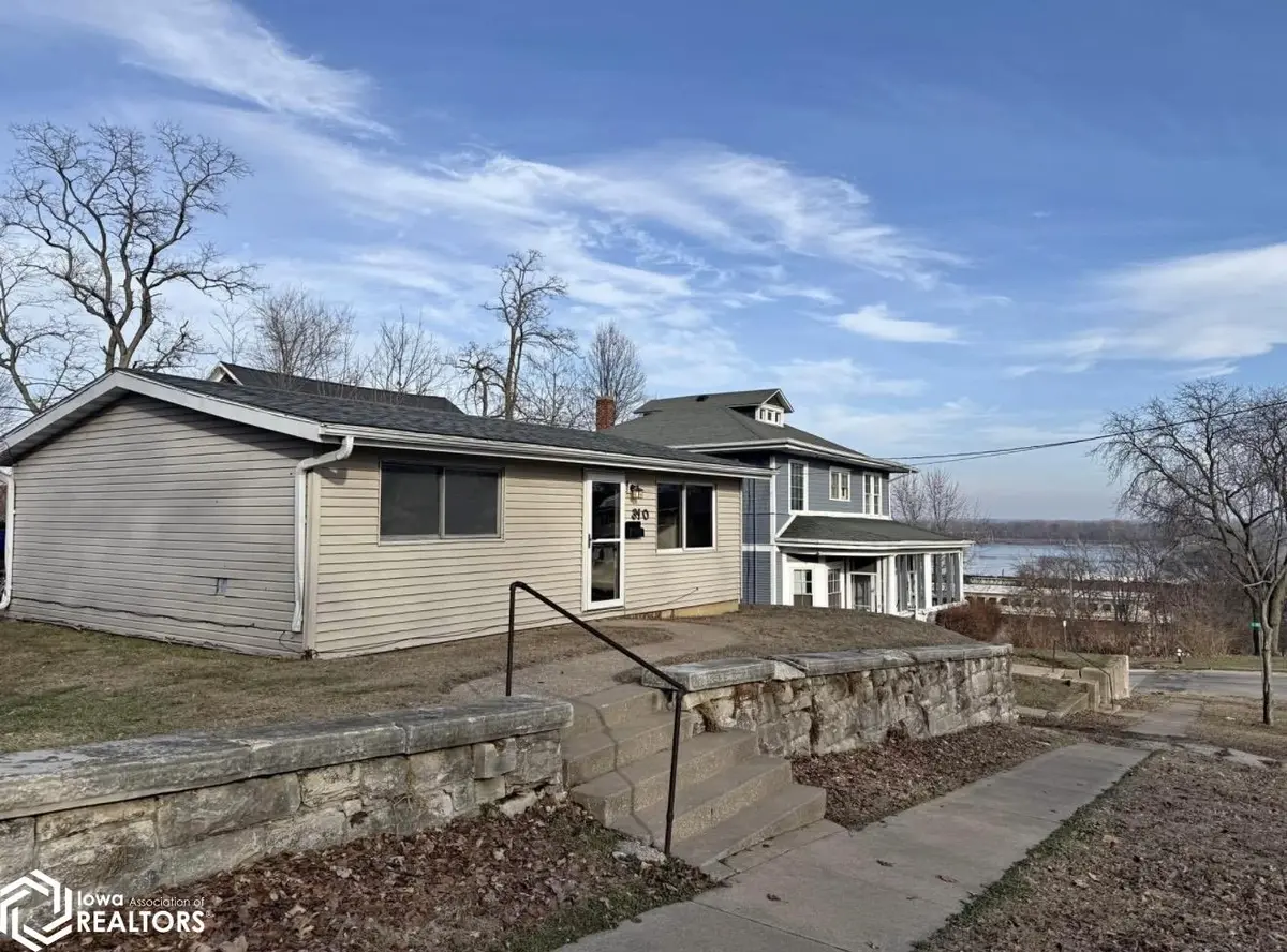 310 Maple ST, Burlington, IA 52601