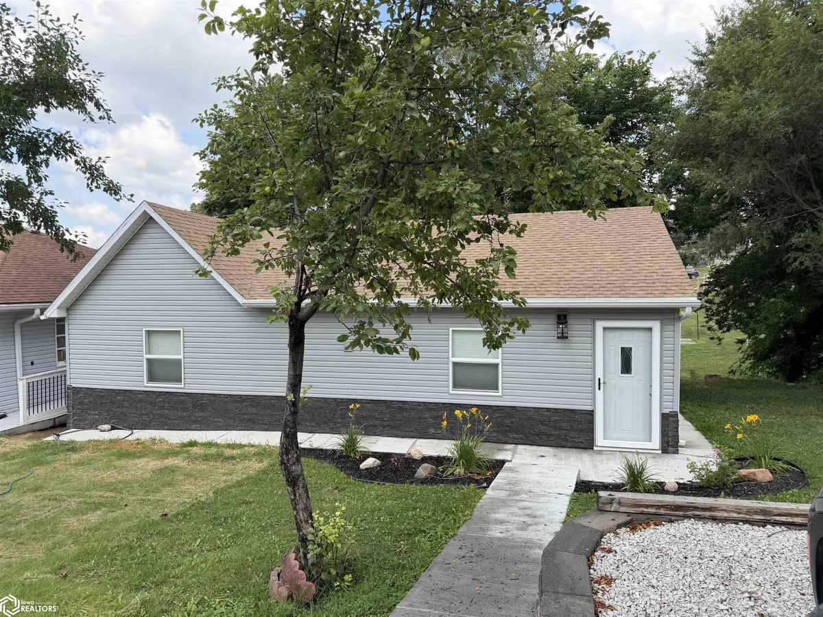 1016 3rd AVE, Denison, IA 51442