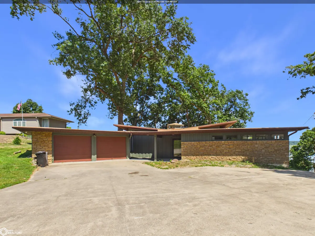 2736 Old Vineyard RD, Keokuk, IA 52632