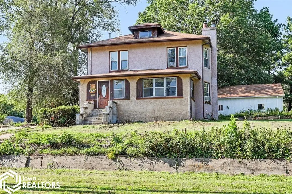 401 K AVE, Oskaloosa, IA 52577