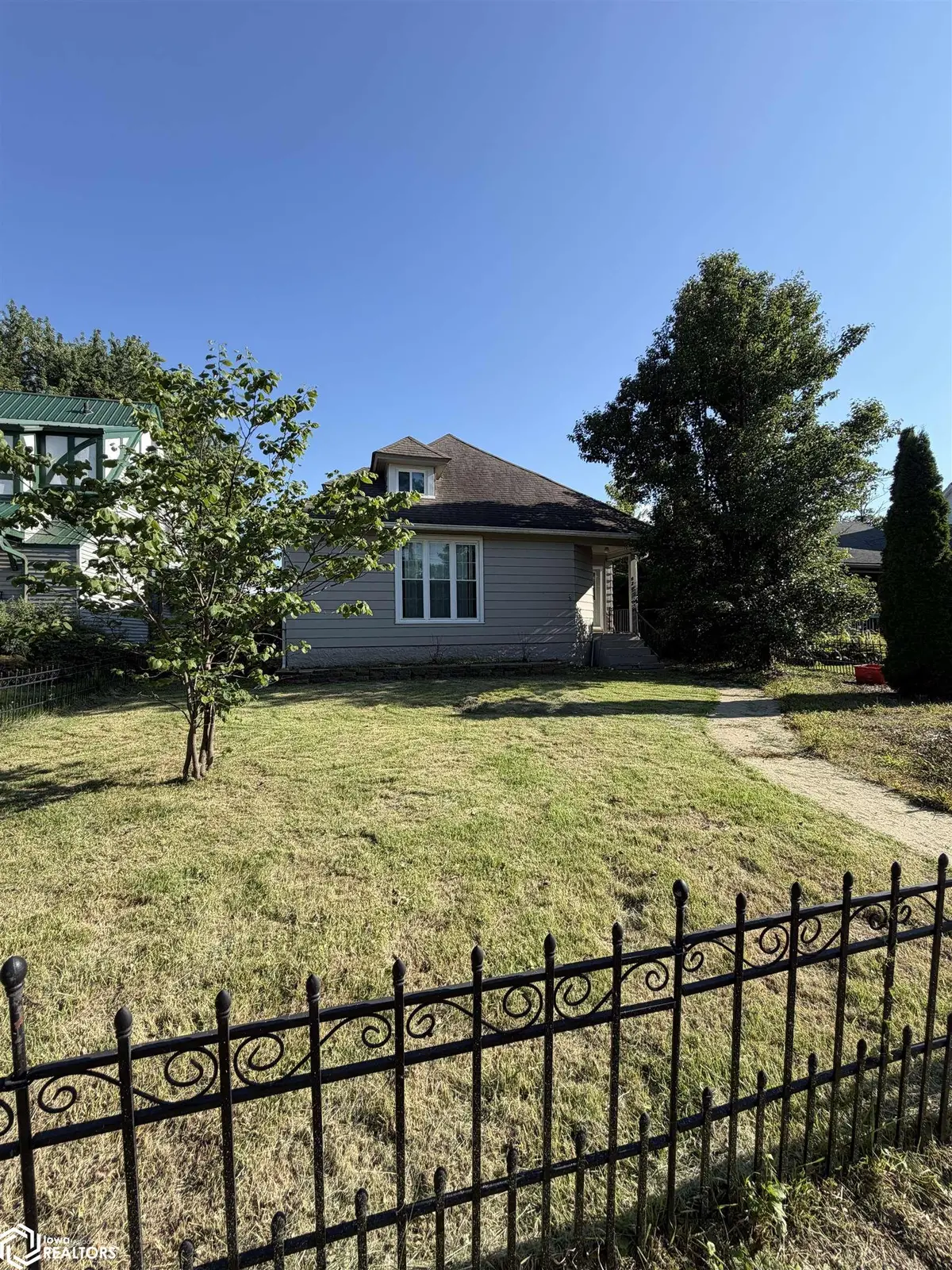 176 E Alta Vista AVE, Ottumwa, IA 52501