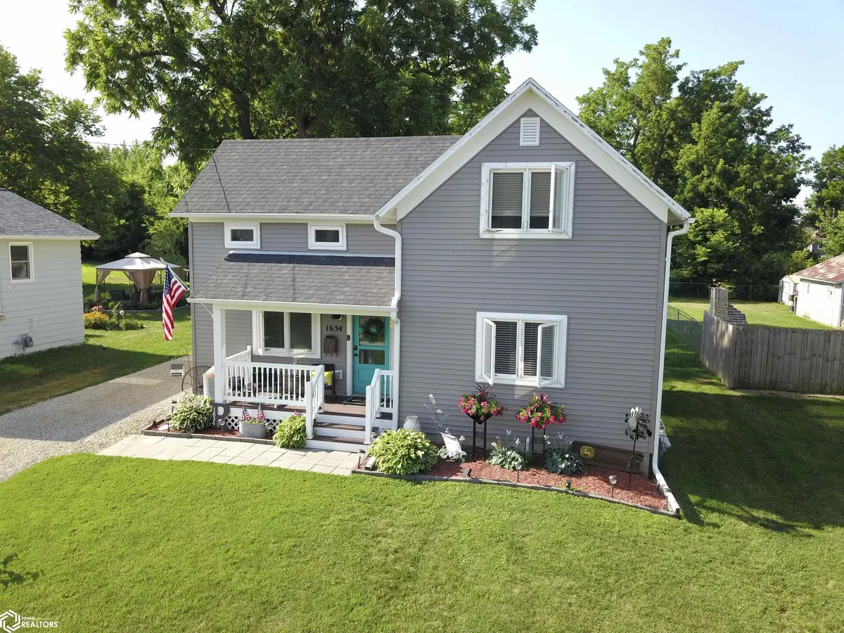 1634 5th AVE, Grinnell, IA 50112