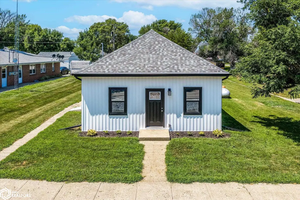 207 N Clark ST, Dow City, IA 51528