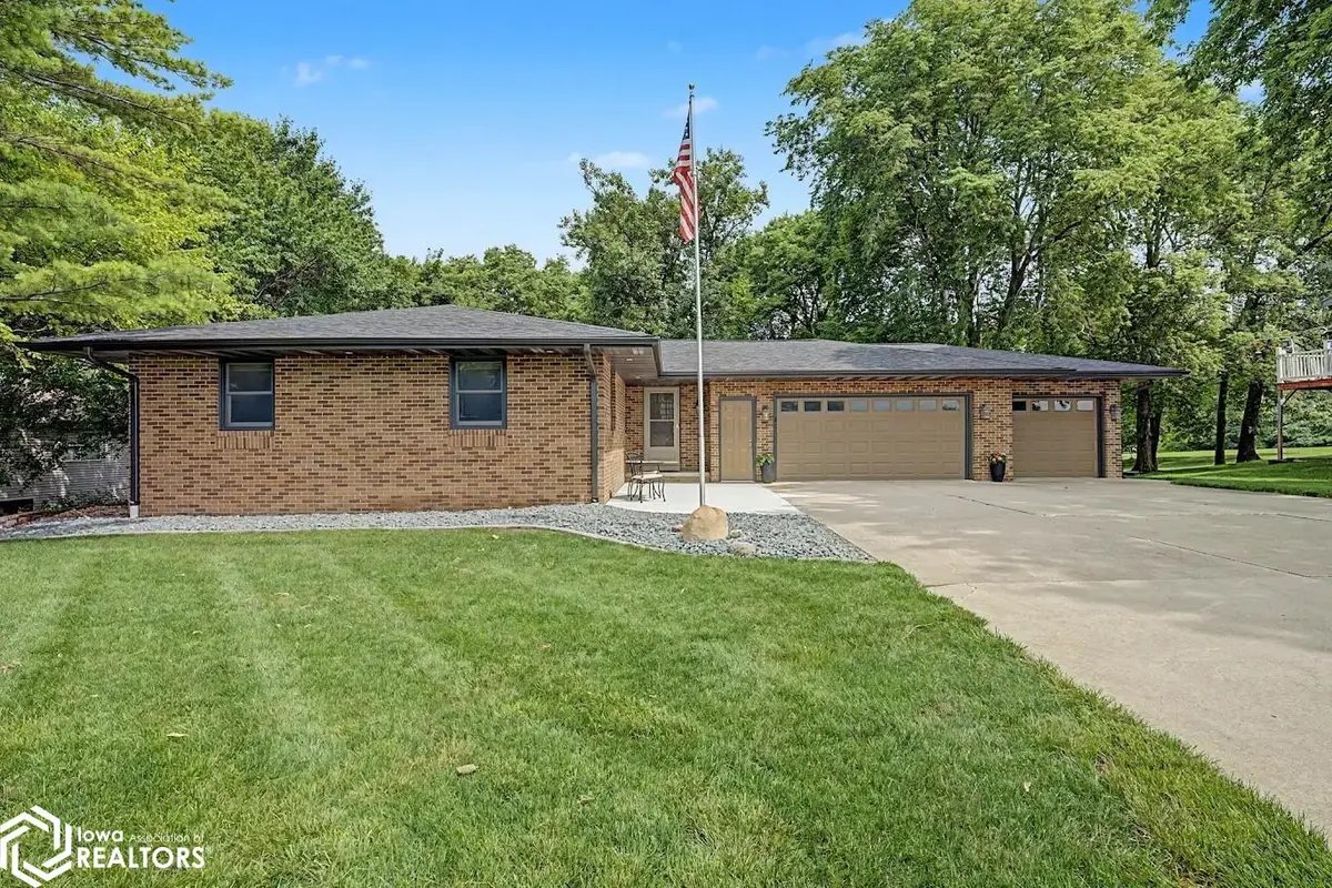 2349 Lake View DR, Ames, IA 50010