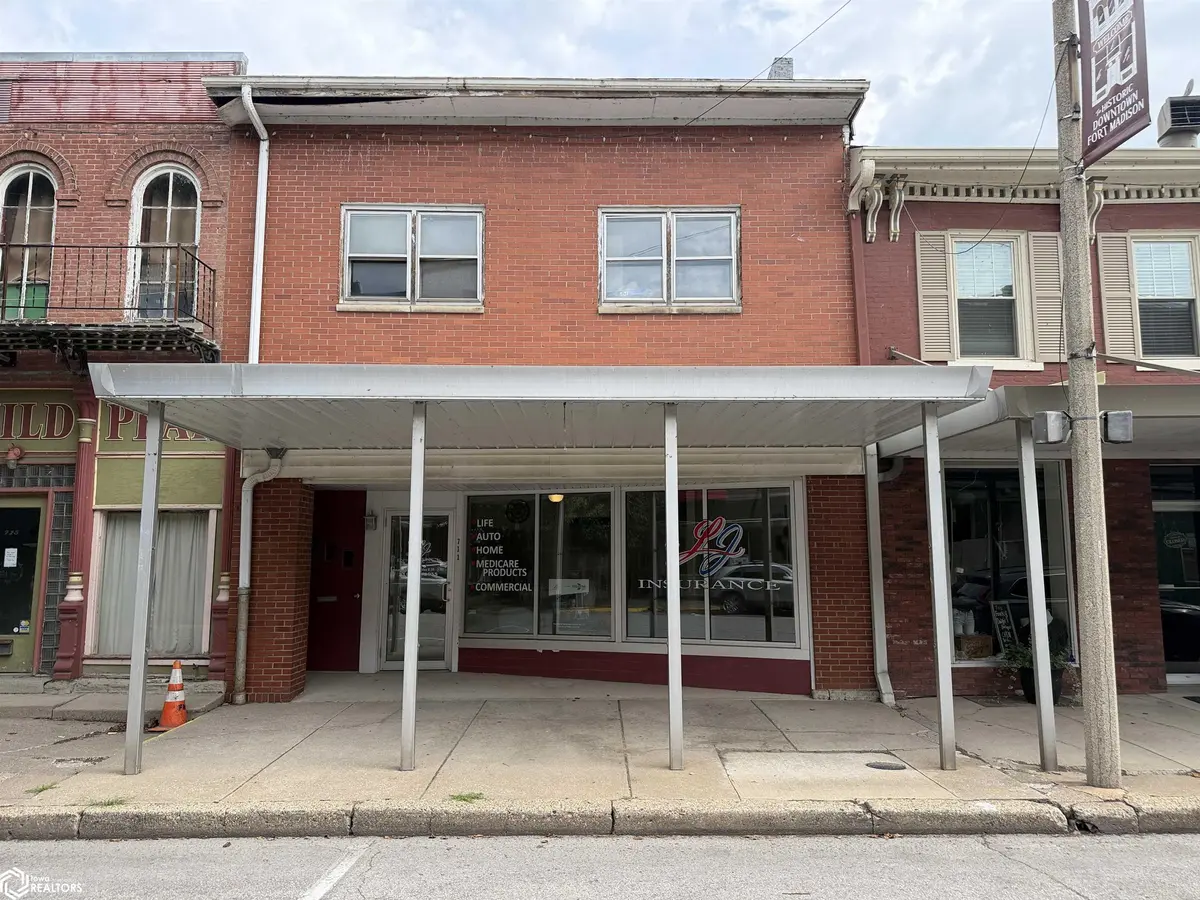 711 Avenue G, Fort Madison, IA 52627