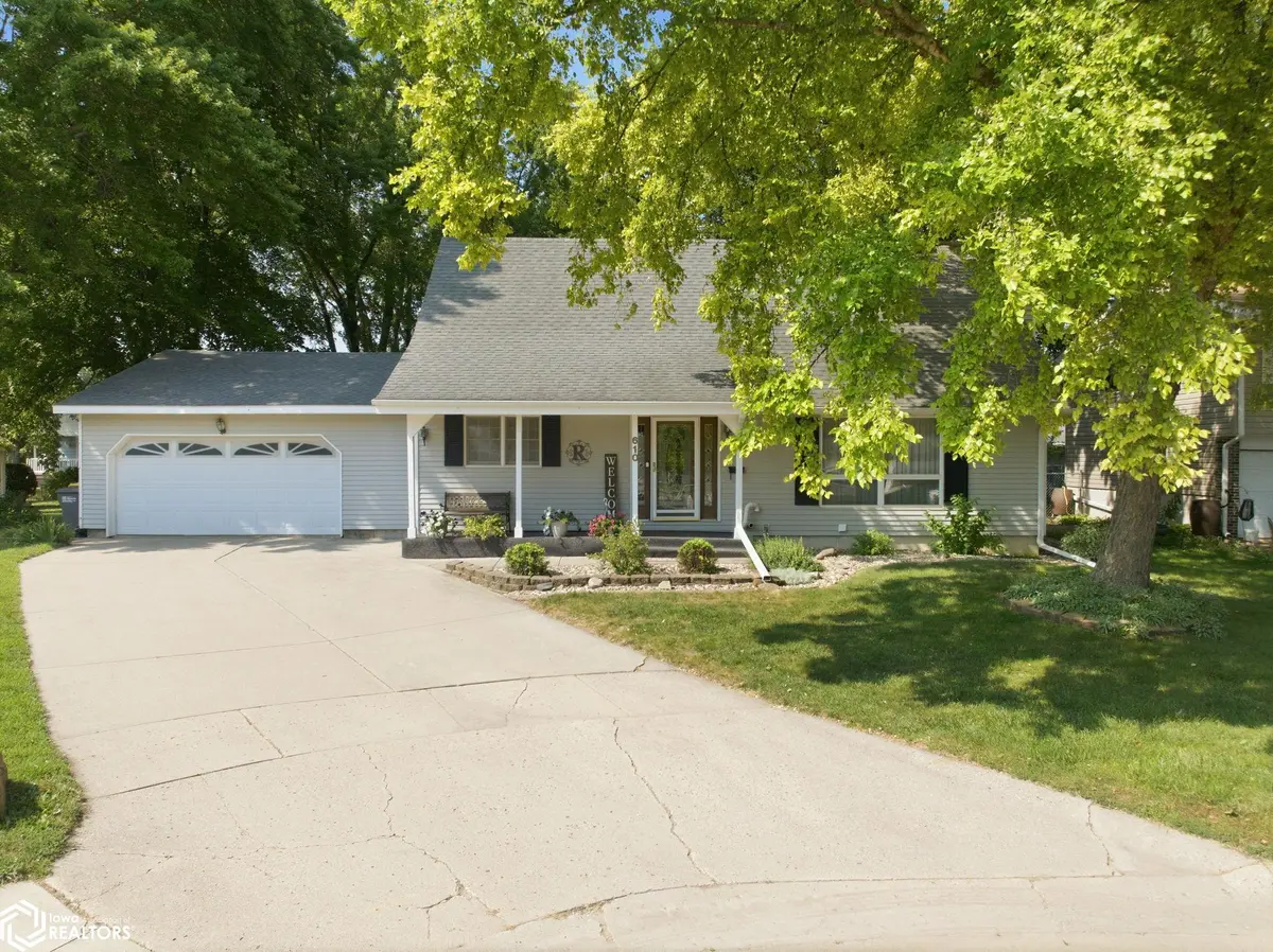 610 S Monroe CT, Mason City, IA 50401