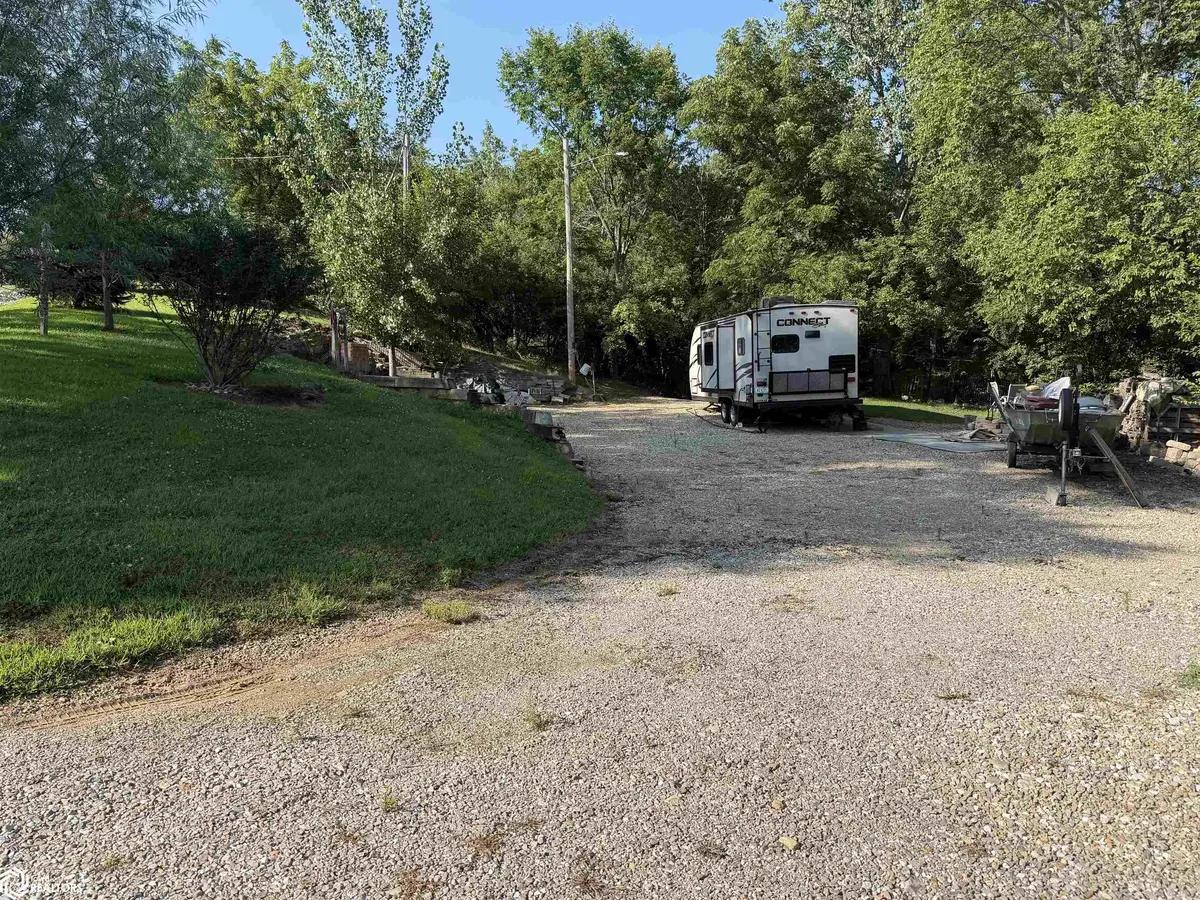 5202 5203 5206 Echo DR, Brooklyn, IA 52211