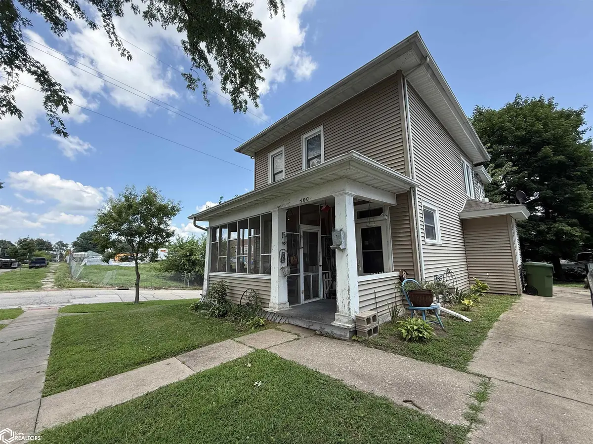 100 S Woodlawn AVE, Burlington, IA 52601