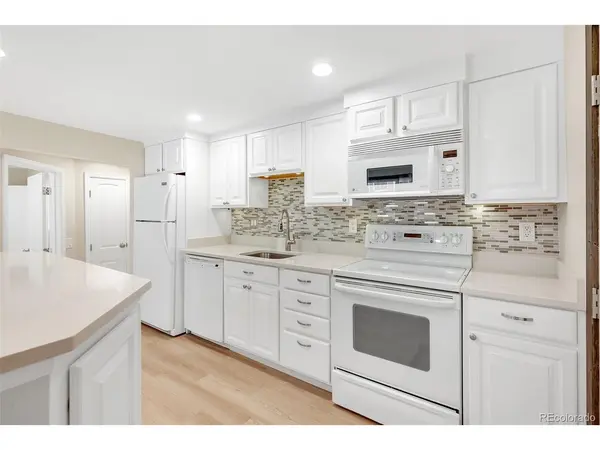 12043 W Cross #204, Littleton, CO 80127