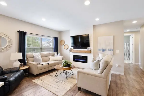 750 E Fayette ST, Denver, IA 50622