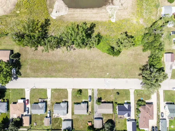 Lots Lakeside ST, Waterloo, IA 50703