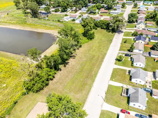 Lots Lakeside ST, Waterloo, IA 50703
