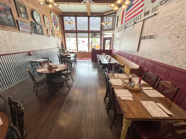 721 Main St, Osage, IA 50461