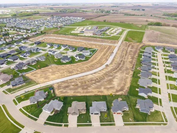 Lot 18 Ashworth DR, Cedar Falls, IA 50613