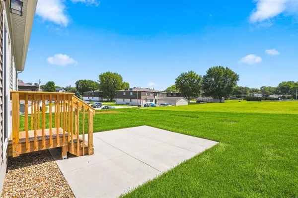 3325 Lincolnshire RD, Waterloo, IA 50701