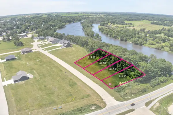 207 Deerfield CIR #Whitetail Bluff Lot 4, Waverly, IA 50677