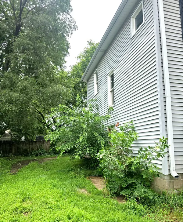 56 Lafayette ST, Waterloo, IA 50703