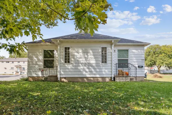 918-920 W 4th ST, Waterloo, IA 50702