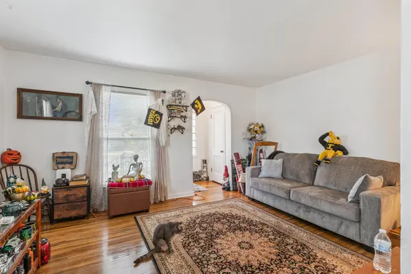 918-920 W 4th ST, Waterloo, IA 50702