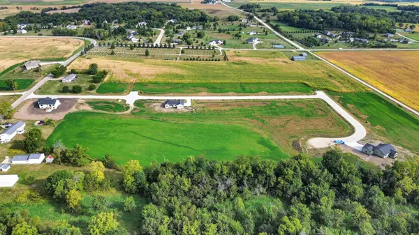 107 Pine Ridge RD, New Hartford, IA 50660