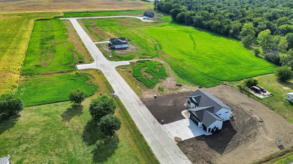 221 Blue Spruce DR, New Hartford, IA 50660