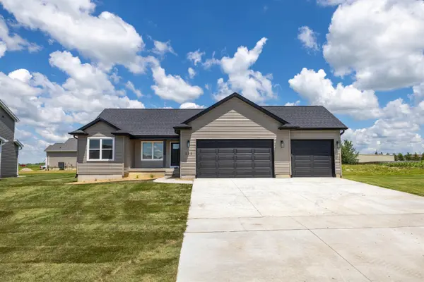 235 Bordner DR, Jesup, IA 50648