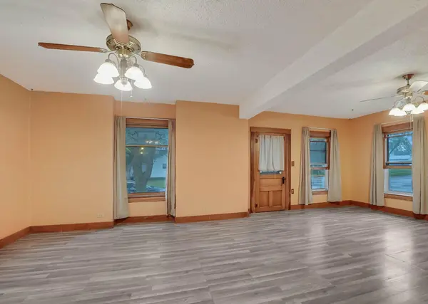 412 E 4th ST, Readlyn, IA 50668