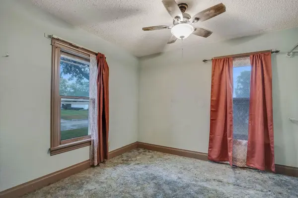 412 E 4th ST, Readlyn, IA 50668