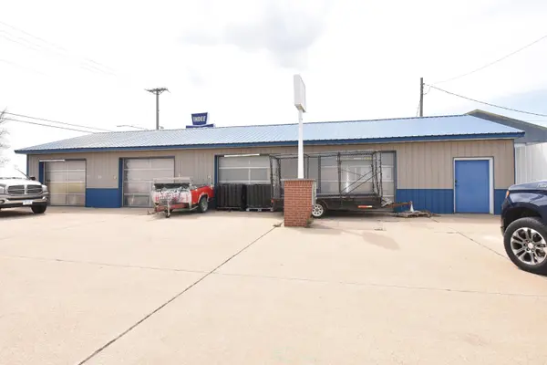 1002 1st St. West, Independence, IA 50644