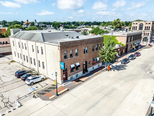 115 E 4th ST #102, Cedar Falls, IA 50613