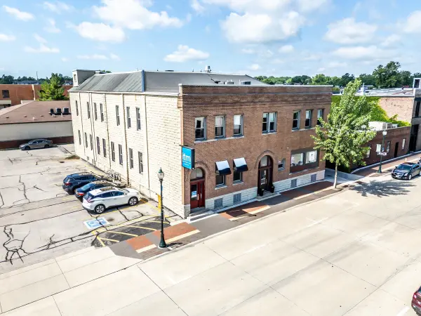 115 E 4th ST #102, Cedar Falls, IA 50613