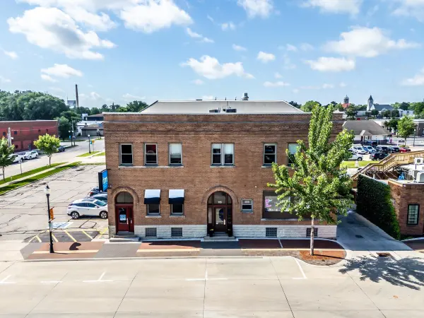 115 E 4th ST #102, Cedar Falls, IA 50613