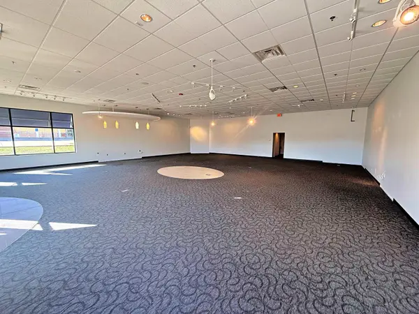 2027 Crossroads BLVD #A2, Waterloo, IA 50702