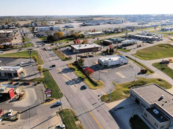 2027 Crossroads BLVD #A2, Waterloo, IA 50702
