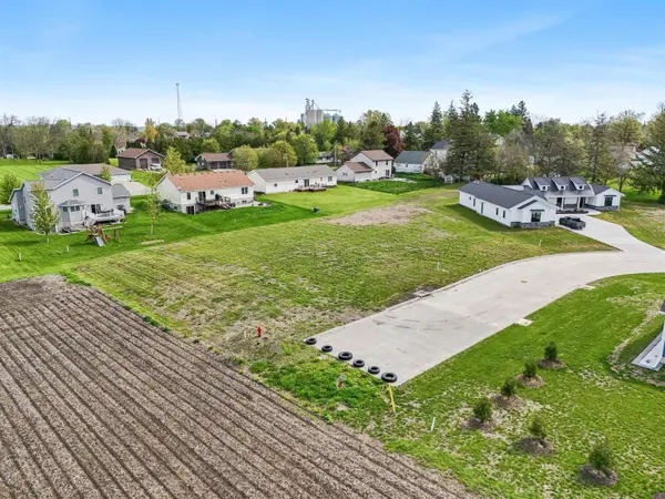 708 Westview DR, Dysart, IA 52224