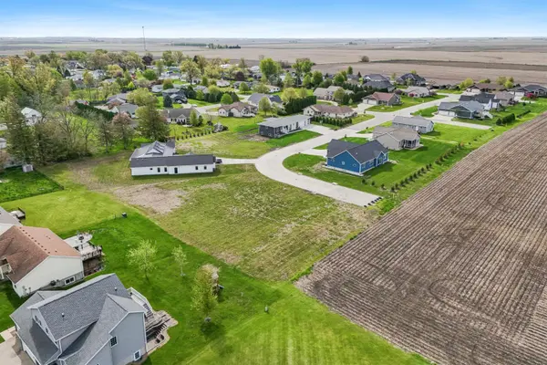 710 Westview DR, Dysart, IA 52224