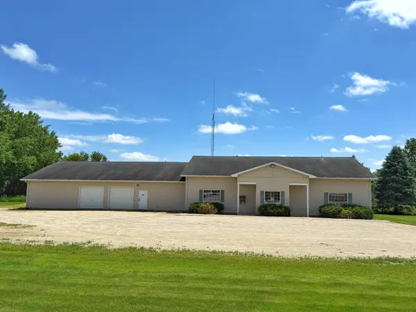 221 SE 5th ST, Cresco, IA 52136