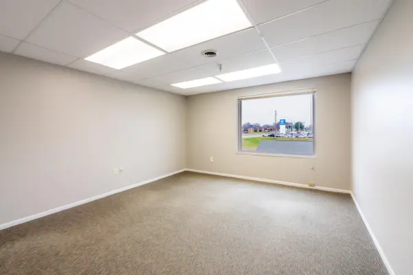 4807 University AVE #202, Cedar Falls, IA 50613