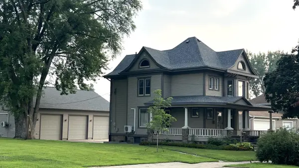 306 E Prospect ST, New Hampton, IA 50659