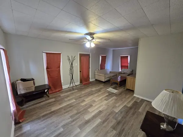 607 Sycamore ST, Laporte City, IA 50651