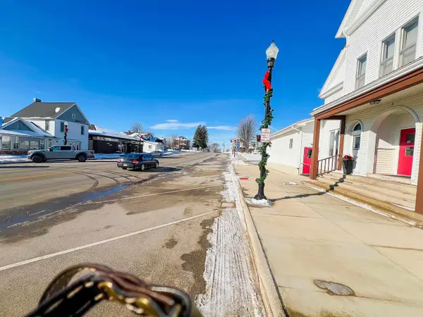 110 W Main ST, Ossian, IA 52161