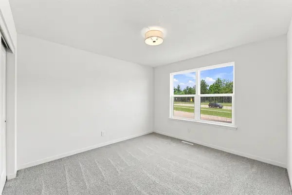 1202 Rock Ridge CIR, Waverly, IA 50677