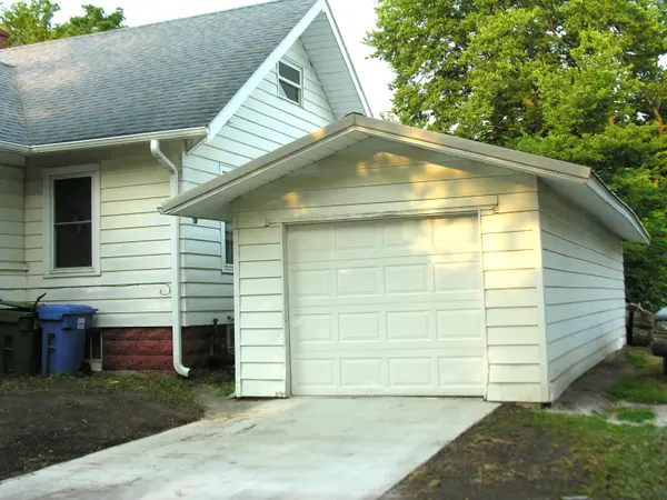706 N Grand AVE, Charles City, IA 50616