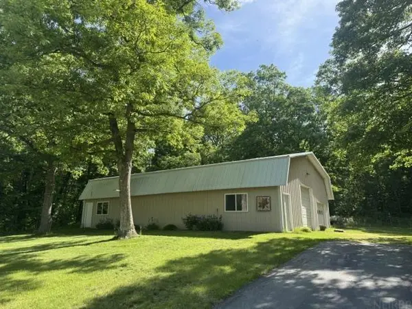1129 164th ST, Castalia, IA 52133
