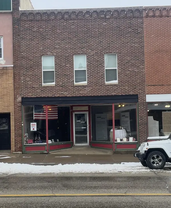 110 W Mission ST, Strawberry Point, IA 52076