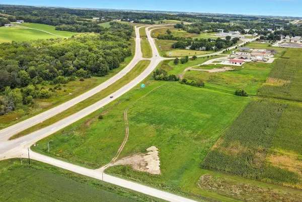 11.55 S Highway 63, Denver, IA 50622
