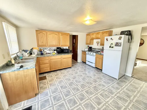721 Olive ST, Cedar Falls, IA 50613
