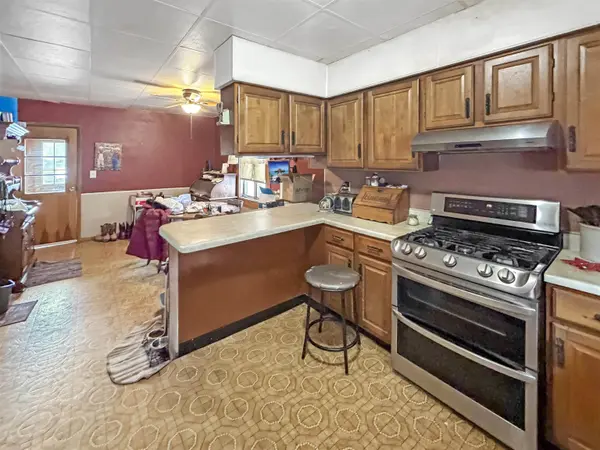 1950 F AVE, Gladbrook, IA 50635